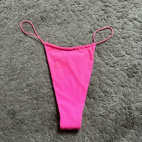 💓 Pink Micro String Bikini Bottoms 💓 - Picture 3 of 4